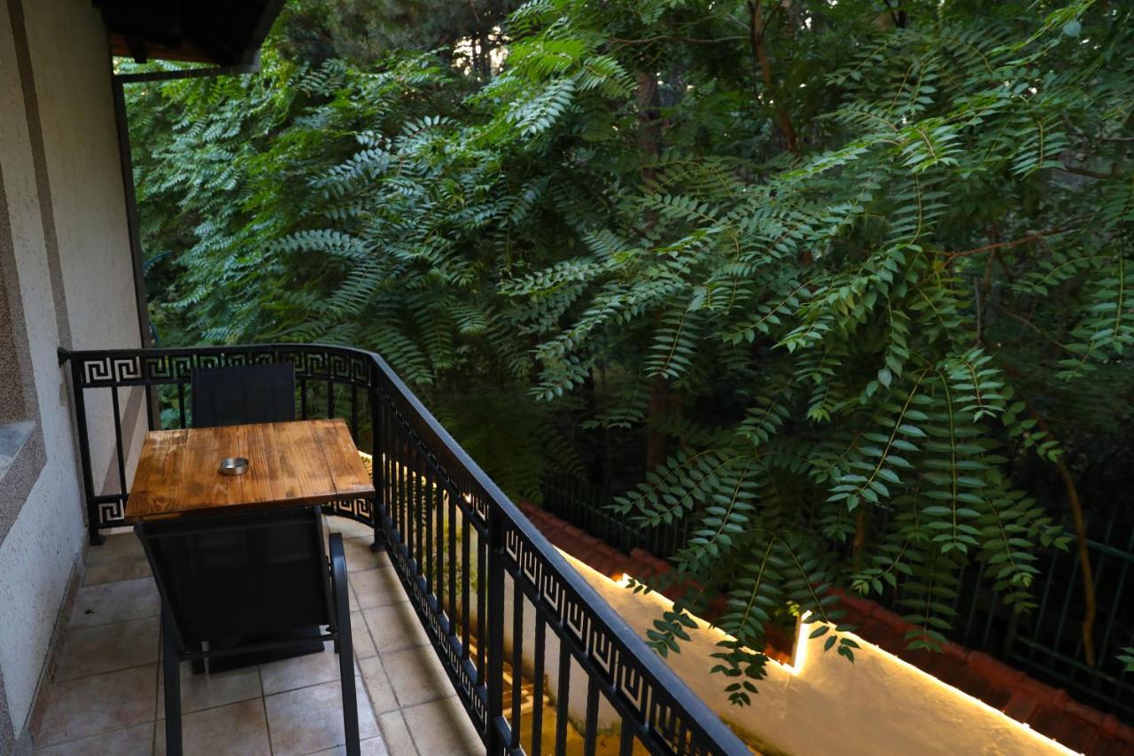 City Park Hostel Приштина Экстерьер фото