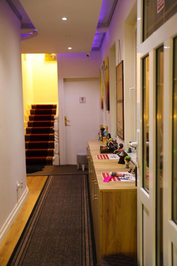 City Park Hostel Приштина Экстерьер фото