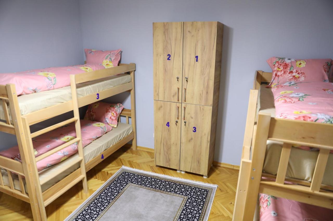 City Park Hostel Приштина Экстерьер фото
