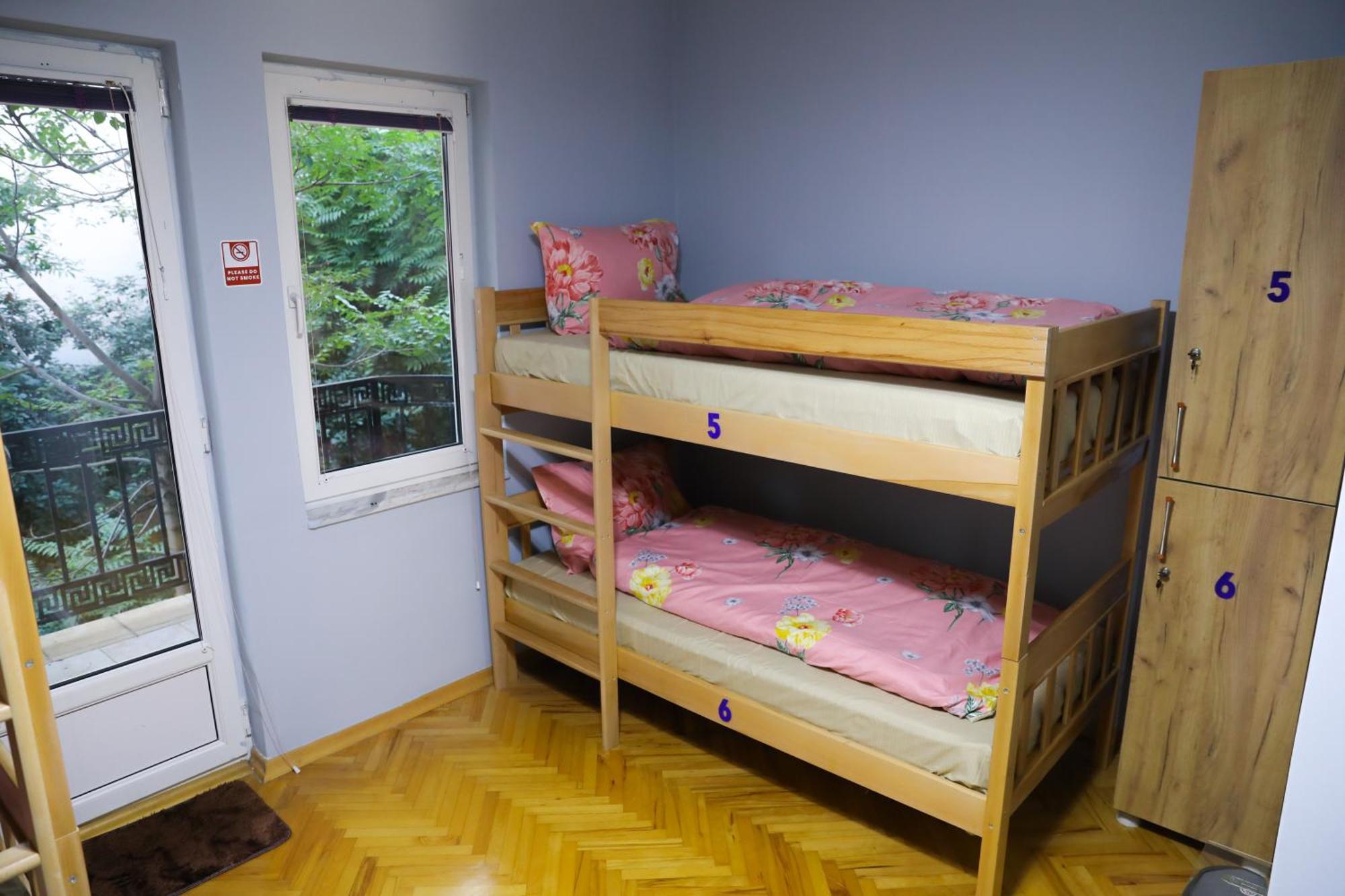 City Park Hostel Приштина Экстерьер фото